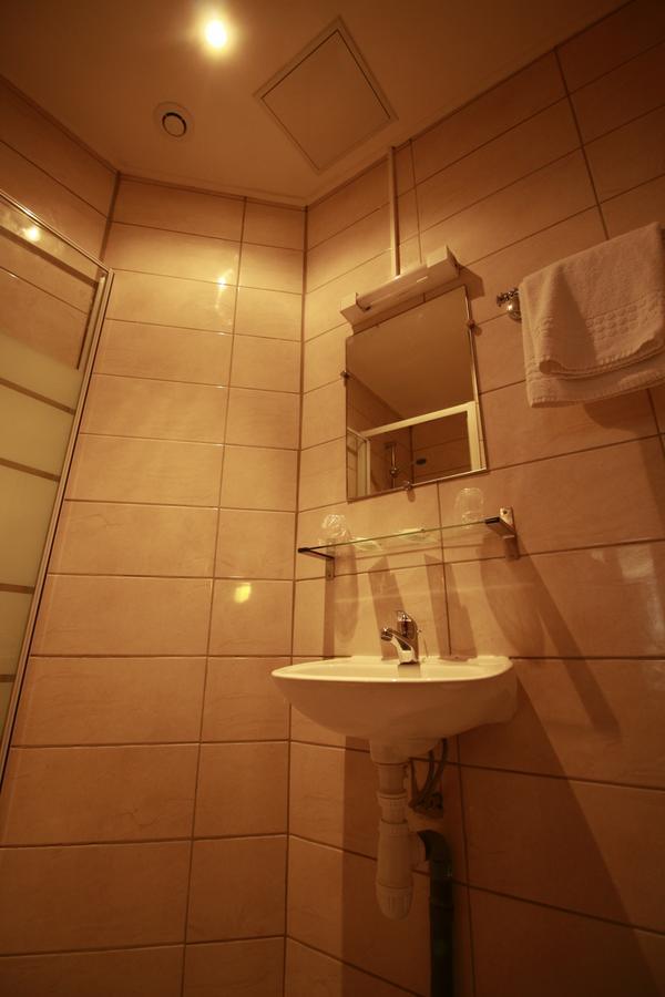Hotel Moderne Marseilles Buitenkant foto
